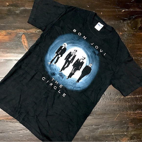 Bon Jovi Graphic T Shirt - Picture 2 of 7